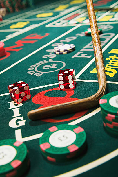cx777 live blackjack table with multilingual dealer on mobile screen